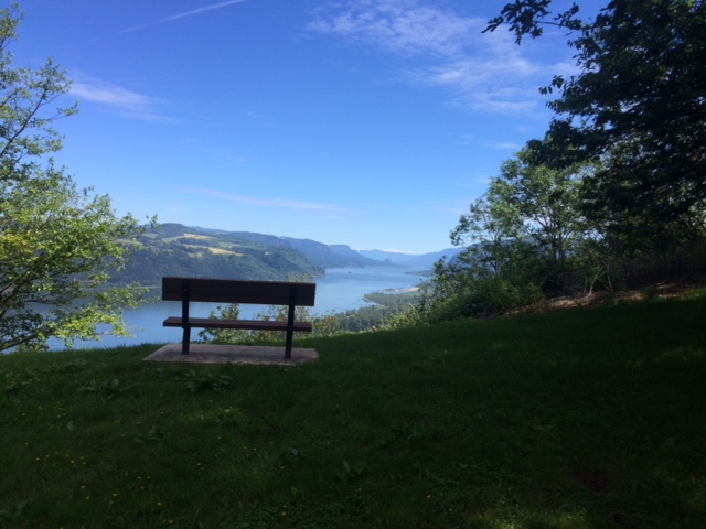 gorge-bench-blue-sky